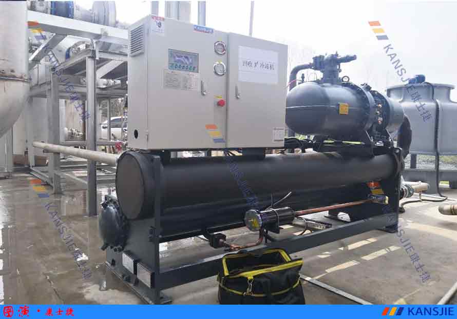 90P水冷螺桿式制冷機(jī)組使用現(xiàn)場照片